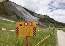 Švýcarská víska Brienz se kvůli hrozbě sesuvu horské stěny opět připravuje na evakuaci