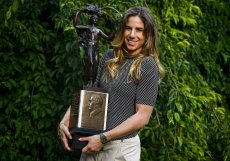 Lyžařka a snowboardistka Ester Ledecká převzala Cenu Jiřího Stanislava Gutha Jarkovského