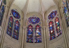 V Paříži se slavnostně znovuotevírá opravená katedrála Notre-Dame