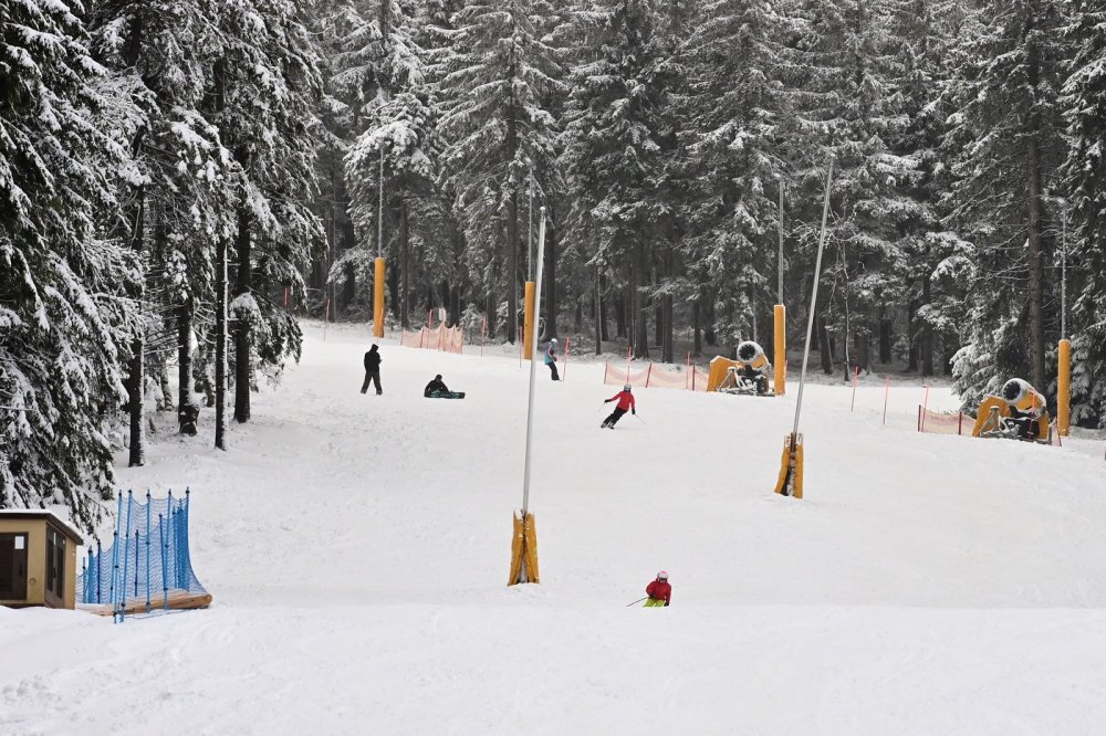 Lyžařský areál Klínovec na Karlovarsku zahájil zimní sezónu