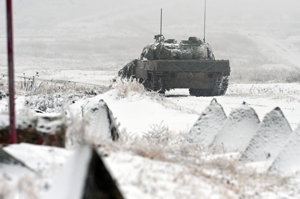 Česká armáda na Doupově poprvé testuje nové tanky Leopard 2A4