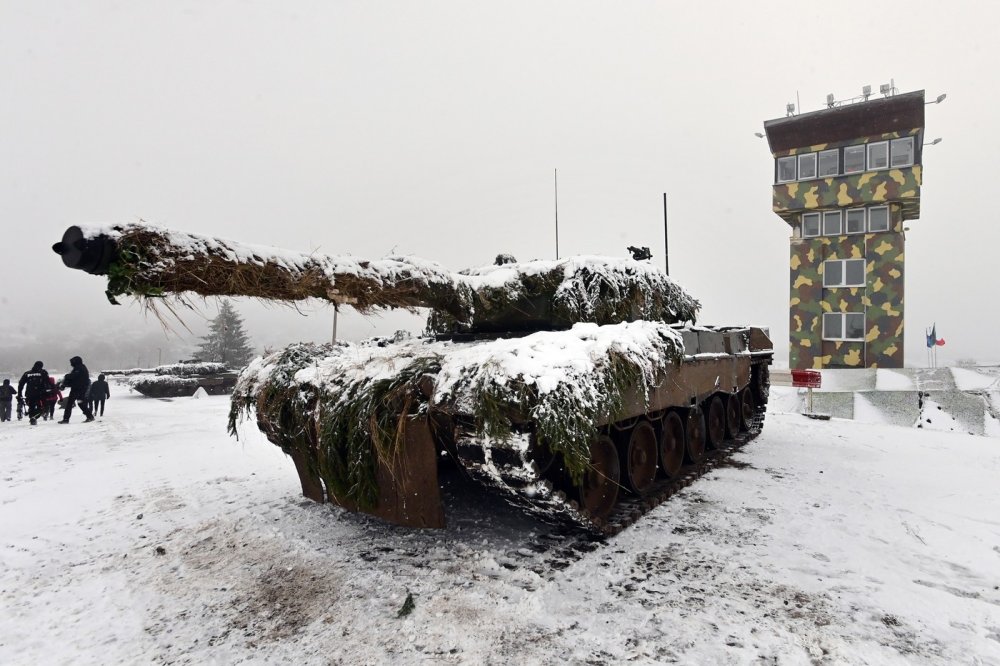 Česká armáda na Doupově poprvé testuje nové tanky Leopard 2A4