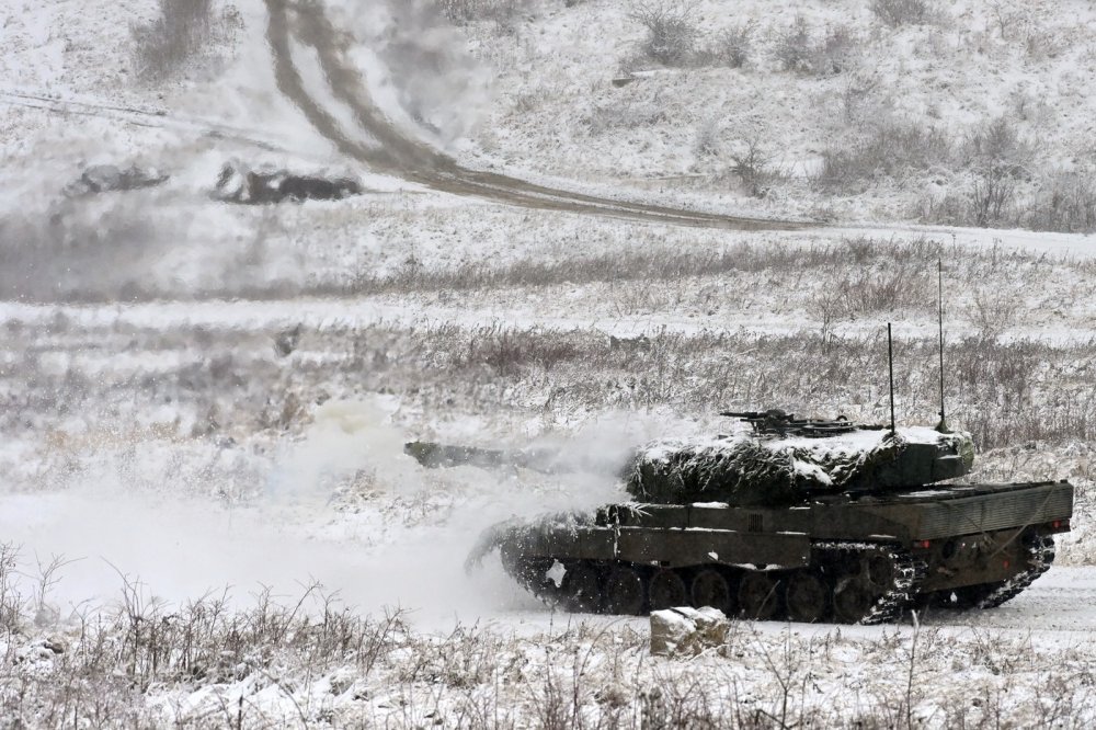 Česká armáda na Doupově poprvé testuje nové tanky Leopard 2A4