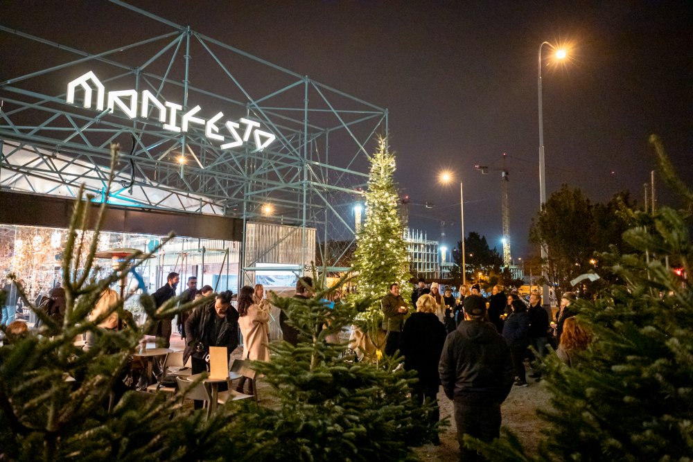 Manifesto: Andělský market pod střechou