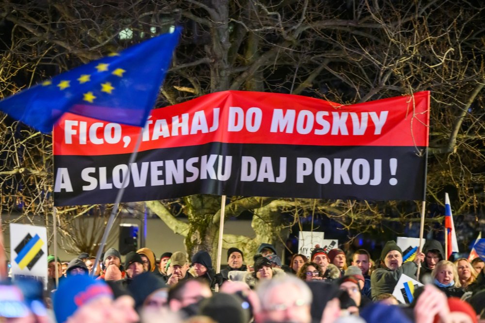 Slováci protestovali proti vládě Fica