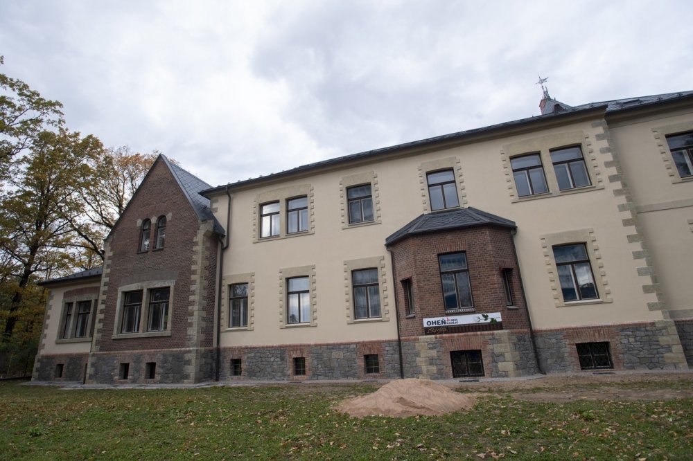 Oprava Larischovy vily v Pardubicích potrvá do konce roku 2026