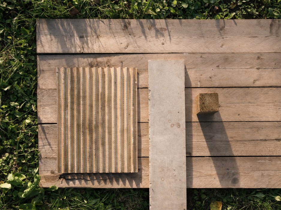 Upcyklovaná sauna z levných materiálů podle návrhu studia ika.architekti