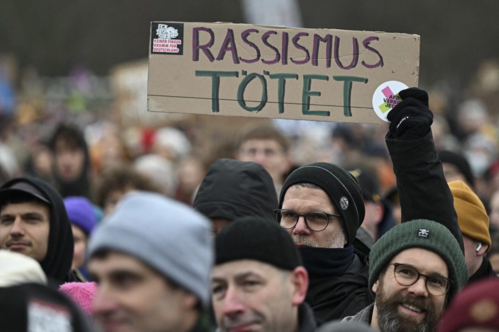 V Berlíně proti spolupráci s Alternativou pro Německo demonstrovalo 160 tisíc lidí