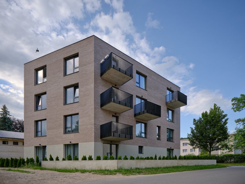 Soubor se nachází ve východní části středočeských Libčic nad Vltavou.