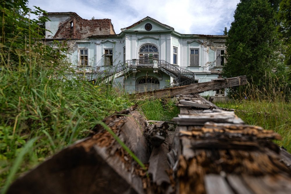 Zámek v Horním Maršově. Jeho obnova vyjde na stamiliony