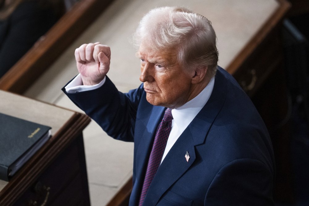Trumpův projev v Kongresu provázely ovace od republikánů a nesouhlasné reakce demokratů