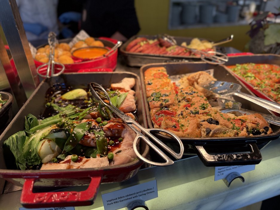 Nedělní brunch v pražském hotelu Mama Shelter