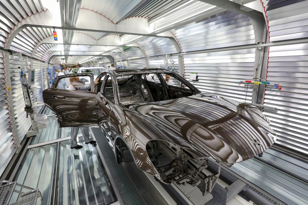 V Porsche nezůstává kámen na kameni. Horší výsledky startují změny