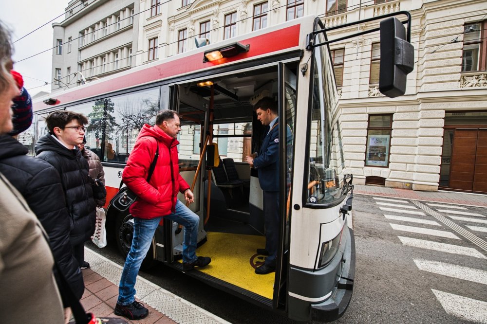 Nadšenci se v Brně loučili s trolejbusy Škoda 21Tr, symbolem modernizace MHD