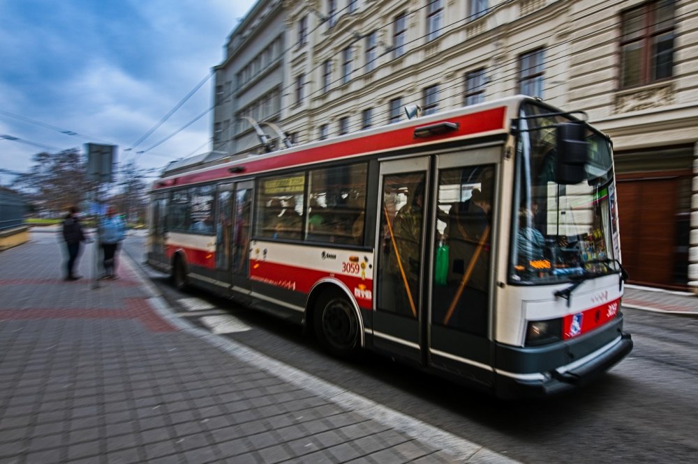 Nadšenci se v Brně loučili s trolejbusy Škoda 21Tr, symbolem modernizace MHD