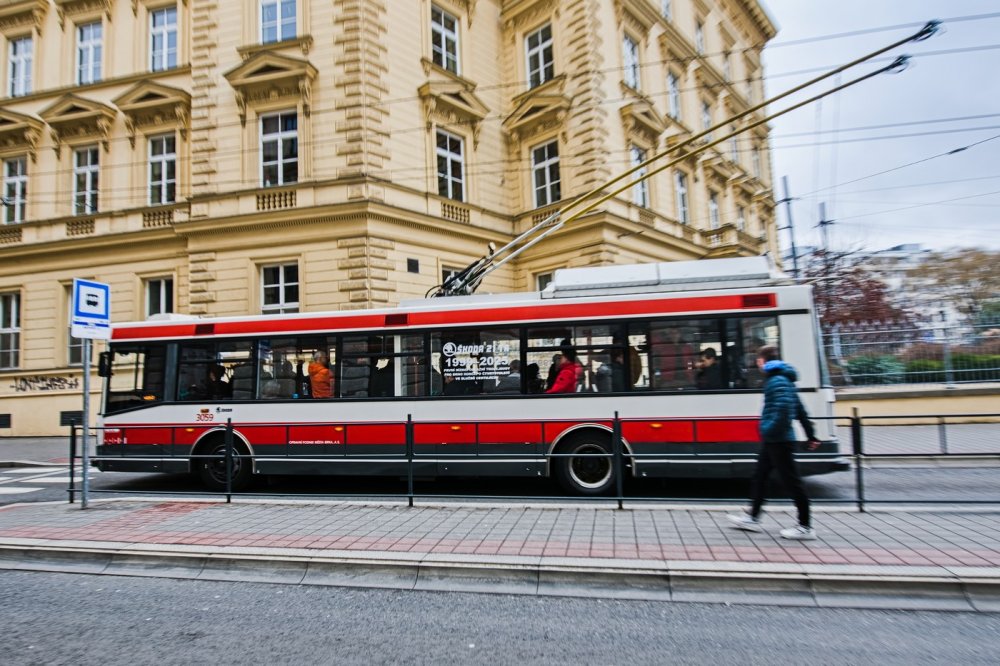 Nadšenci se v Brně loučili s trolejbusy Škoda 21Tr, symbolem modernizace MHD