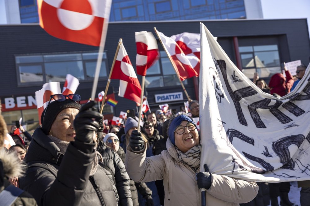 Stovky lidí v Grónsku demonstrovaly proti Trumpovým výrokům o anexi ostrova