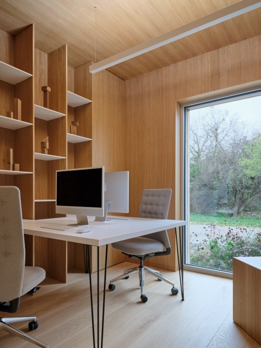 Firemní a rodinné sídlo Eko modular navrhli architekti z ateliéru Semela Ateliers