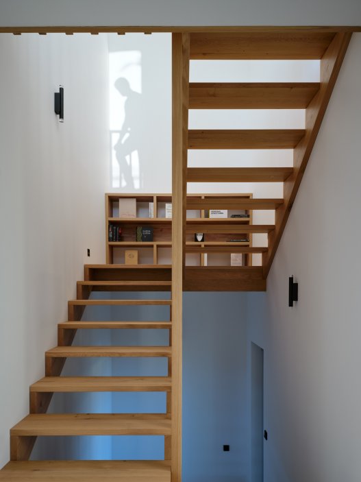 Firemní a rodinné sídlo Eko modular navrhli architekti z ateliéru Semela Ateliers