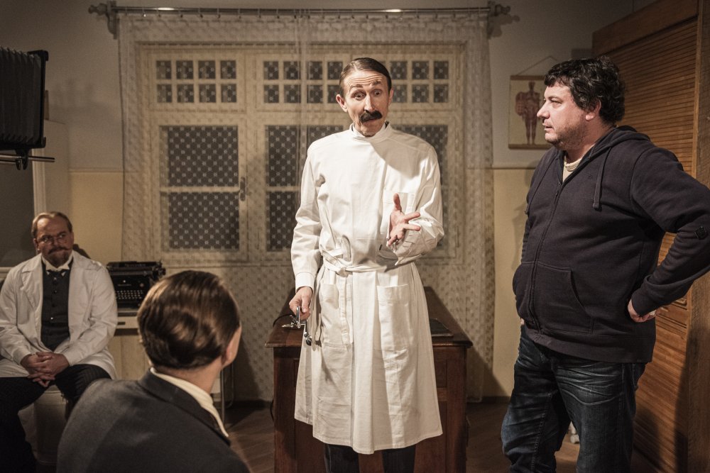 Robert Sedláček při natáčení svých filmů a seriálů