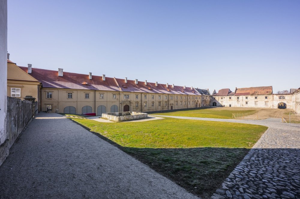 Obnova konírny v Zákupech stála 373,6 milionu, otevře se v dubnu