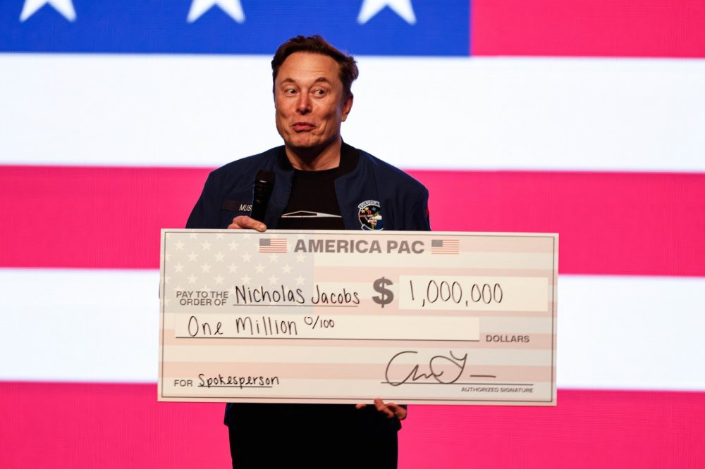 Miliardář Musk dal dvěma voličům ve Wisconsinu šeky na milion dolarů