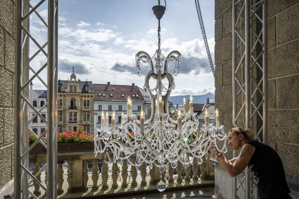 Ve sklárnách Crystal Bohemia vznikají opravdové skleněné unikáty
