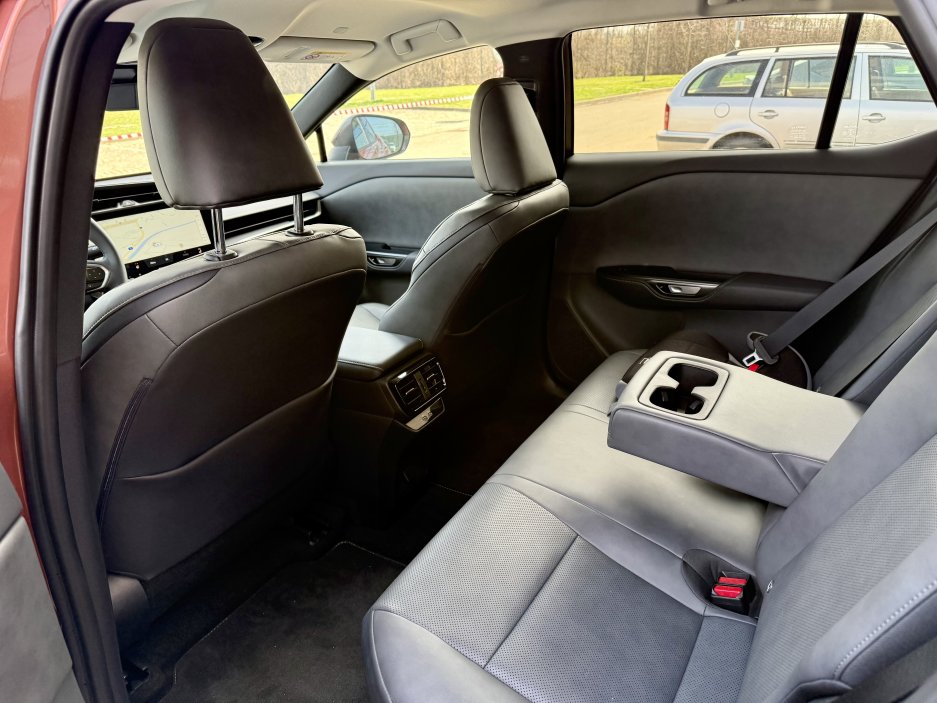 Elektromobil Lexus RZ 300e