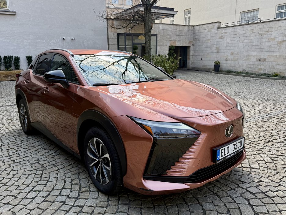 Elektromobil Lexus RZ 300e