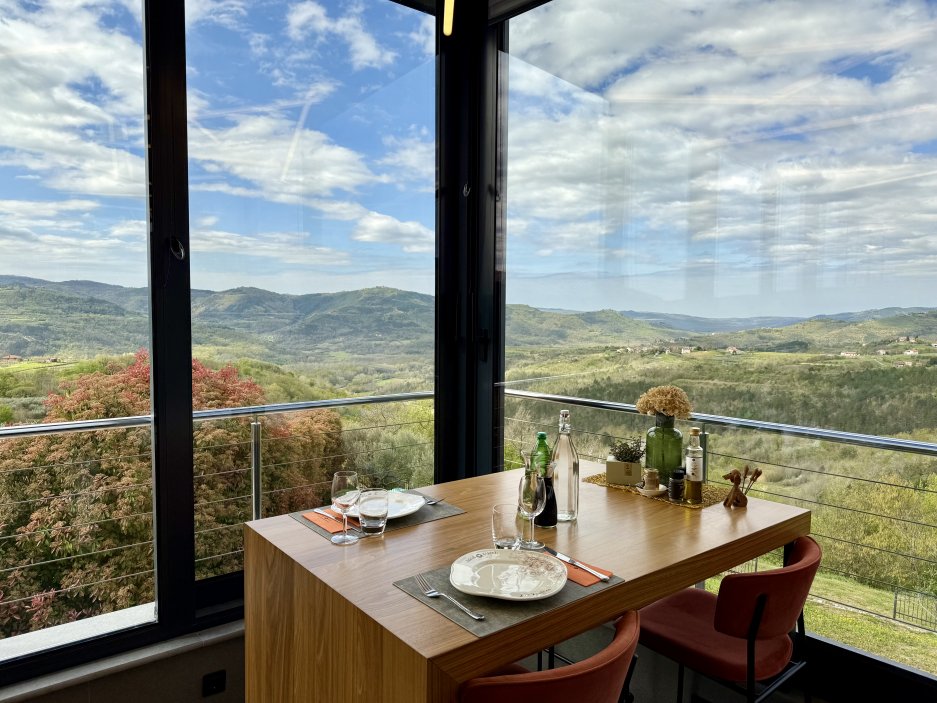 Pohledy z restaurace