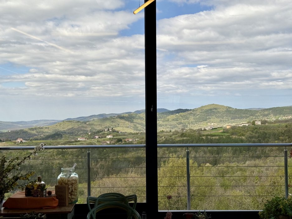 Pohledy z restaurace