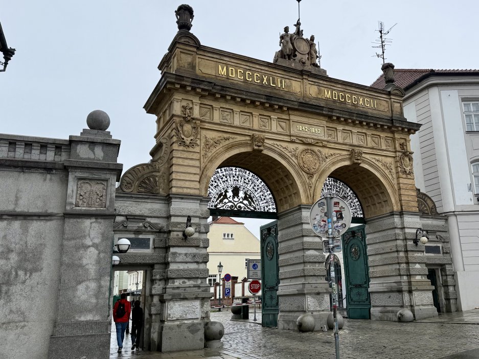 Brána do areálu Plzeňského Prazdroje