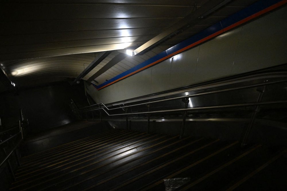 Španělsko zasáhl celostátní výpadek proudu, zastavilo se metro i vlaky