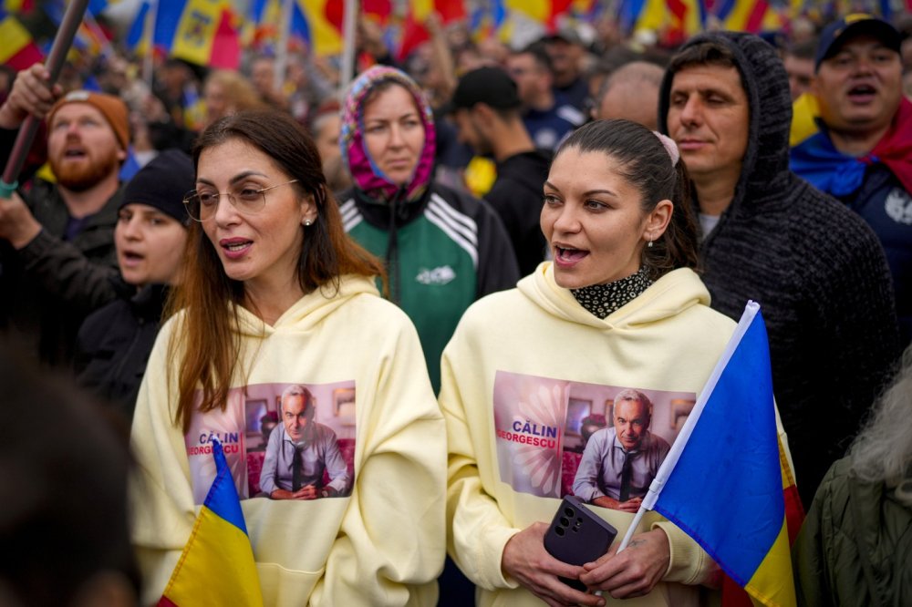 Protesty proti zrušení voleb a zamítnutí kandidatury Georgeska