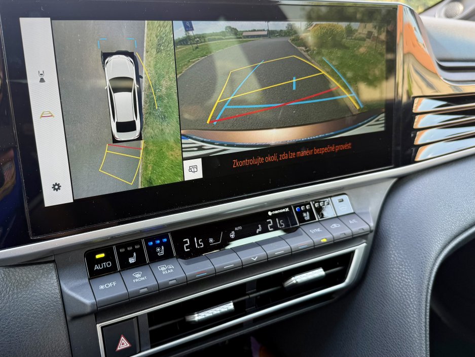 Devátá generace Toyota Camry je sázkou na jistotu