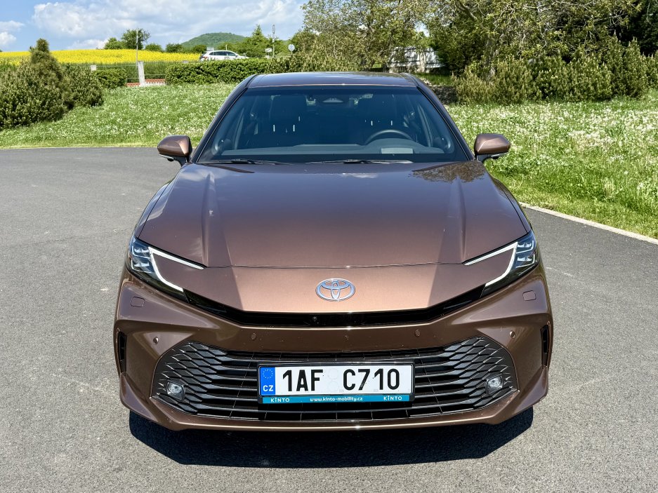 Devátá generace Toyota Camry je sázkou na jistotu
