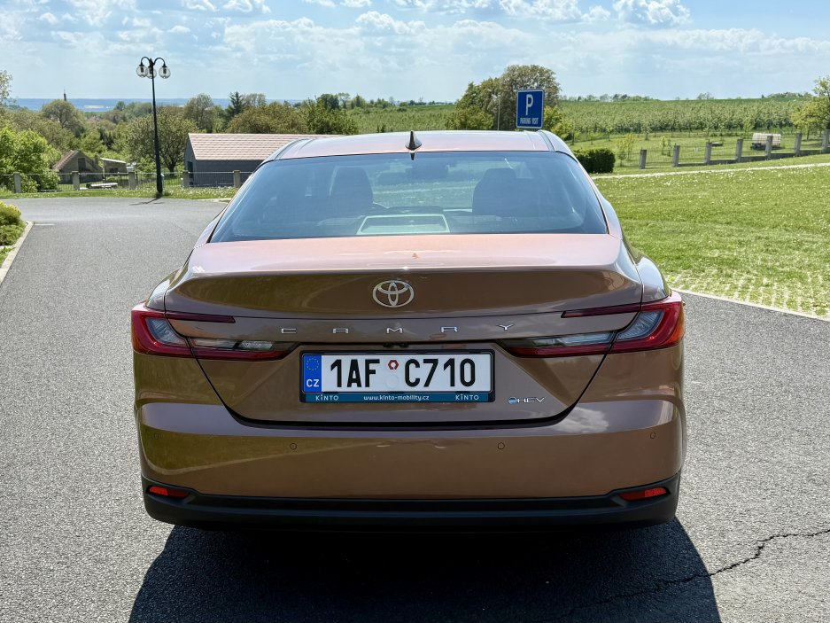 Devátá generace Toyota Camry je sázkou na jistotu