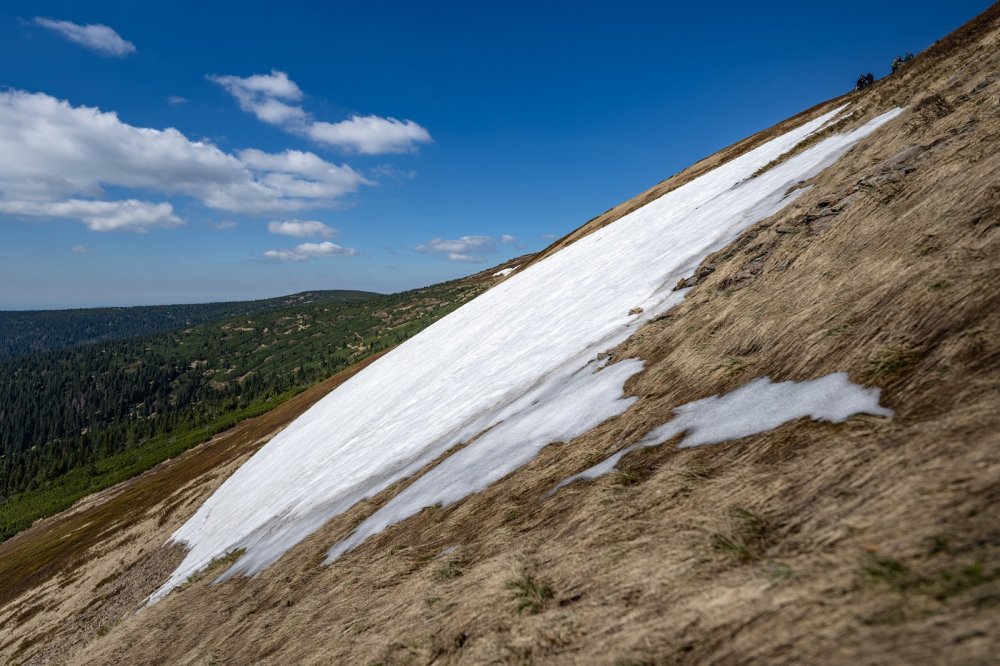 Mapa republiky v Krkonoších má stále rozlohu tenisového kurtu