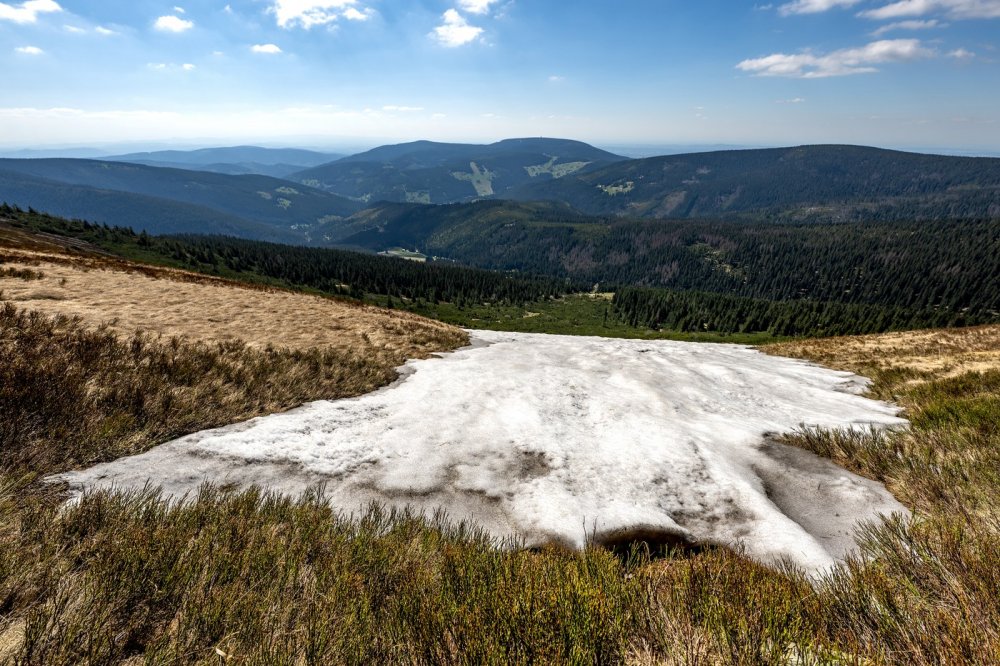 Mapa republiky v Krkonoších má stále rozlohu tenisového kurtu