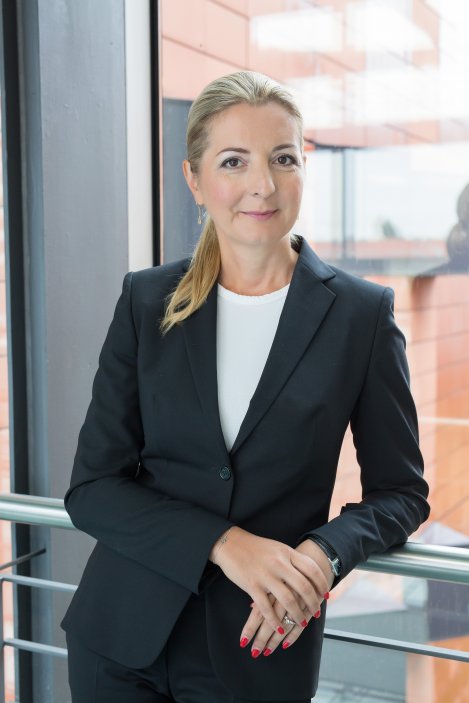 Marta Ťok, Česká spořitelna. Do unikátního přehledu nejvlivnějších českých bankéřek, ekonomek, manažerek, finančních ředitelek a dalších dlouhodobě vlivných žen sektoru financí letos přibylo 30 nových jmen.