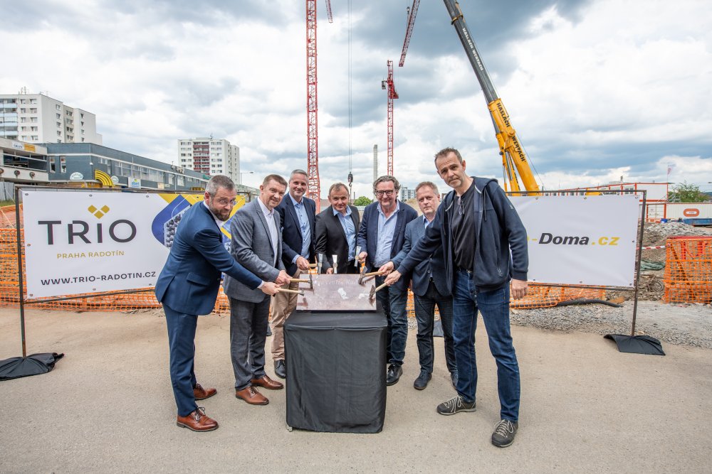 Rezidenční projekt TRIO Radotín, za nímž stojí developerská společnost Doma je Doma, hlásí více než 60 % prodaných nemovitostí z celkové nabídky 205 moderních bytů a 14 obchodních jednotek.
