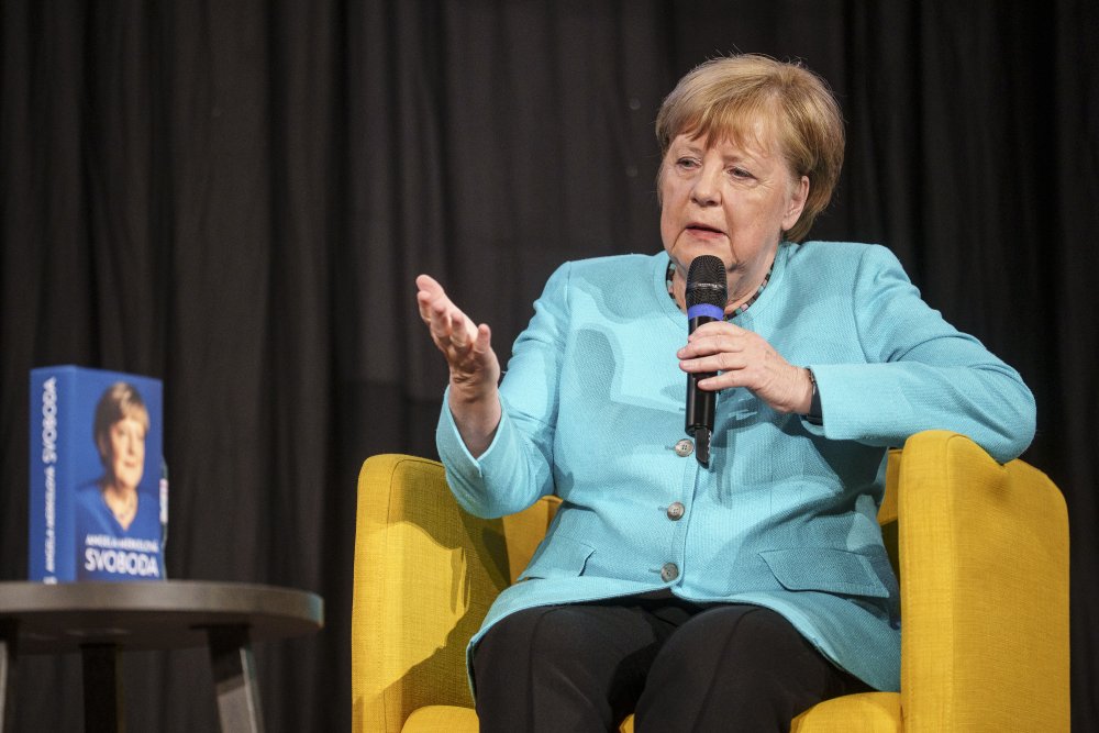 Angela Merkel přijela do ČR na pozvání majitele nakladatelství Práh, Martina Vopěnky.