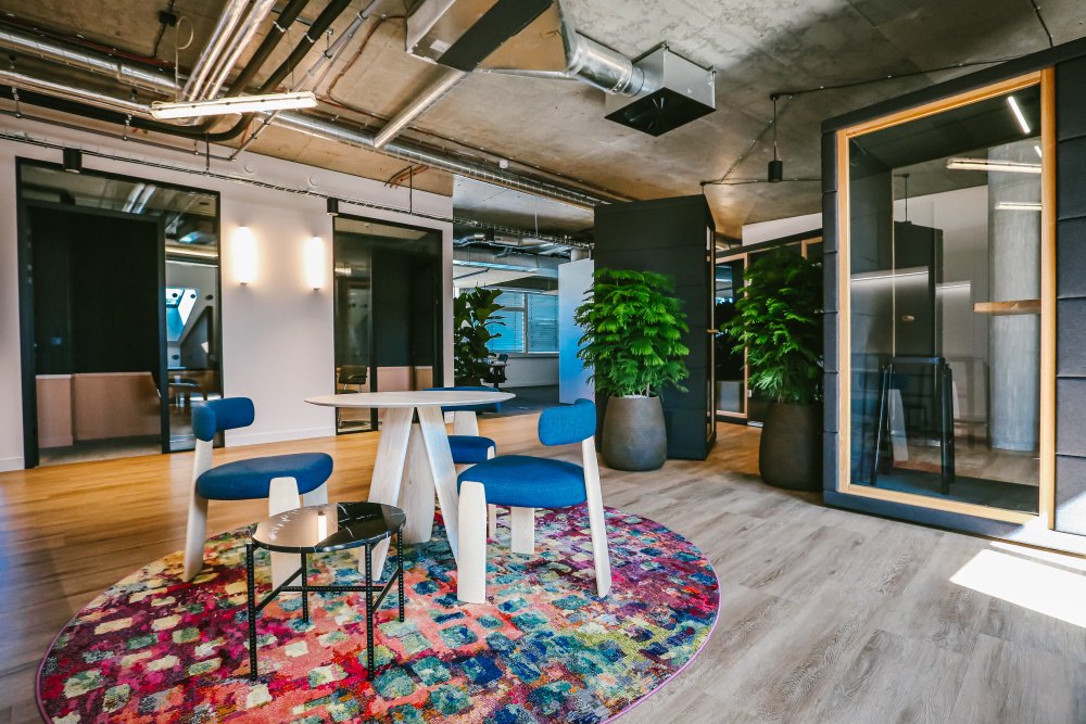 V kategorii IT kanceláře	zvítězila realizace pro Mews Systems od A3 Architects