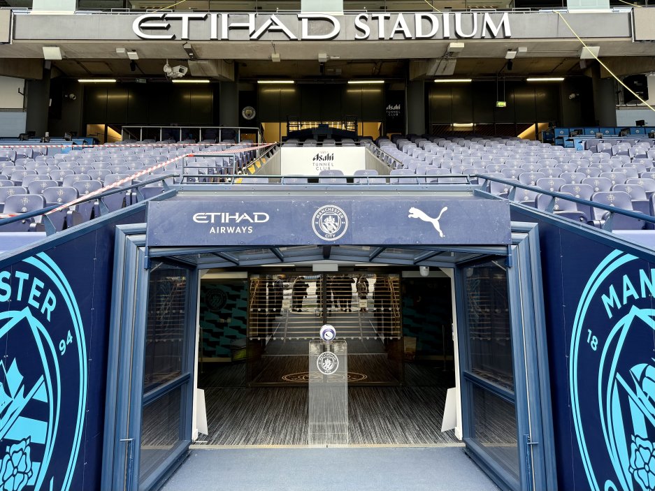 Prohlídky fotbalových stadionů v Manchesteru. Old Trafford a Etihad Stadium