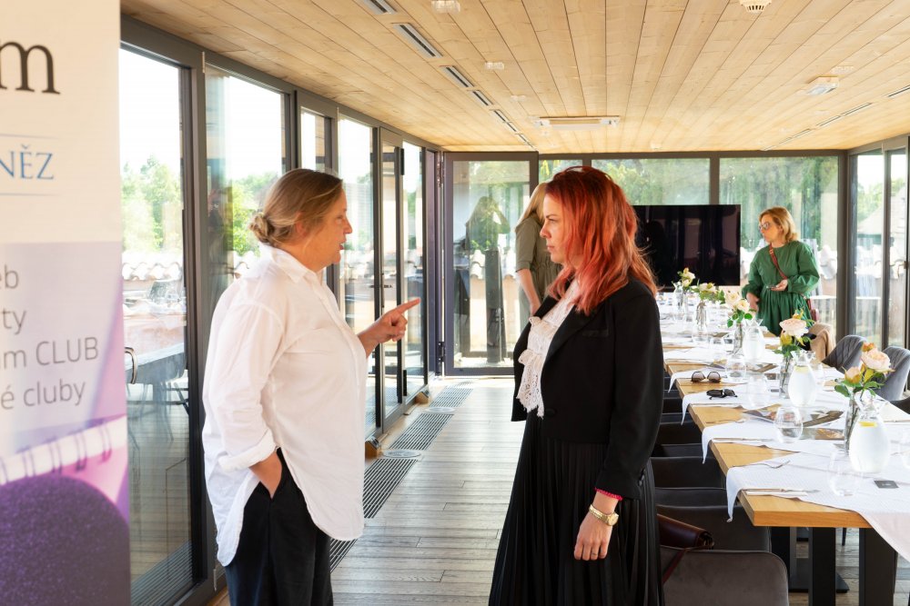 Setkání členů a přátel Realitního Clubu v restauraci Lví dvůr.