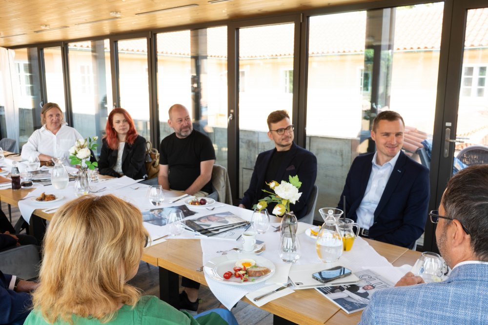 Setkání členů a přátel Realitního Clubu v restauraci Lví dvůr.