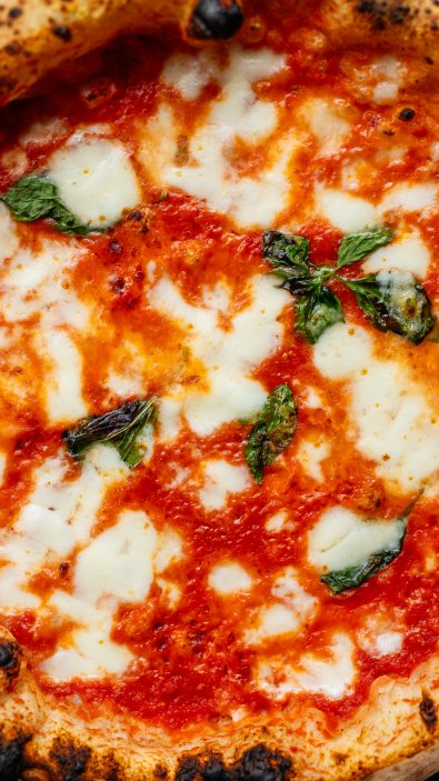 Pizza Nuova si získala uznání i za hranicemi Česka – v letech 2023–2025 byla opakovaně zařazena do prestižního žebříčku 50 Top Pizza Europe, který mapuje nejlépe hodnocené pizzerie v Evropě (mimo Itálie). Aktuálně se Pizza Nuova pyšní 27. místem.