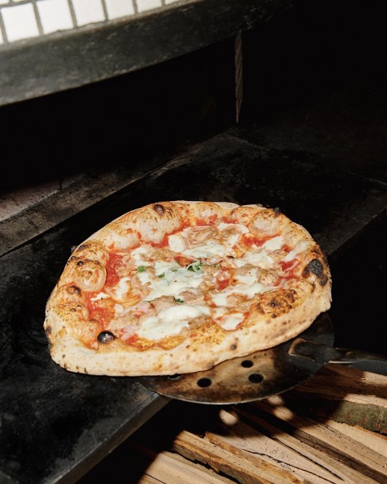 Pizza Nuova si získala uznání i za hranicemi Česka – v letech 2023–2025 byla opakovaně zařazena do prestižního žebříčku 50 Top Pizza Europe, který mapuje nejlépe hodnocené pizzerie v Evropě (mimo Itálie). Aktuálně se Pizza Nuova pyšní 27. místem.