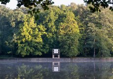 "Tea House Pavilion v České Těšíně je minimalisticky a pečlivě navržený objekt. Ideální místo pro zklidnění a rozjímání," argumentuje porota. Navrhlo ho ateliér GRAU.
