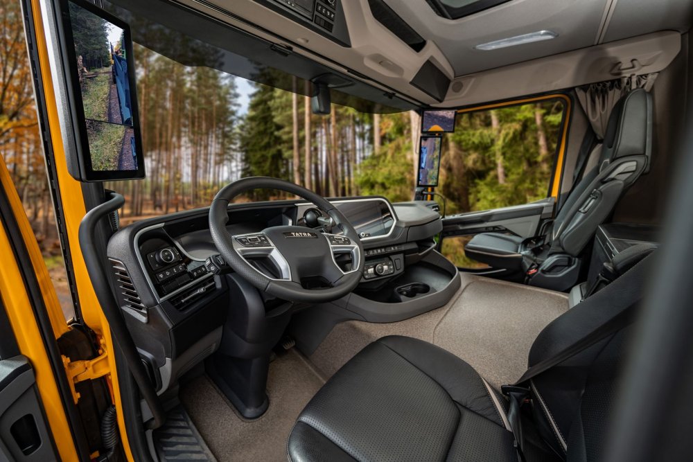 Automobilka Tatra Trucks z Kopřivnice na Novojičínsku chystá investice za více než 7,3 miliardy korun. Cílem je zvýšit výrobní kapacitu až na 3000 vozidel ročně, posílit konkurenceschopnost na globálních trzích.